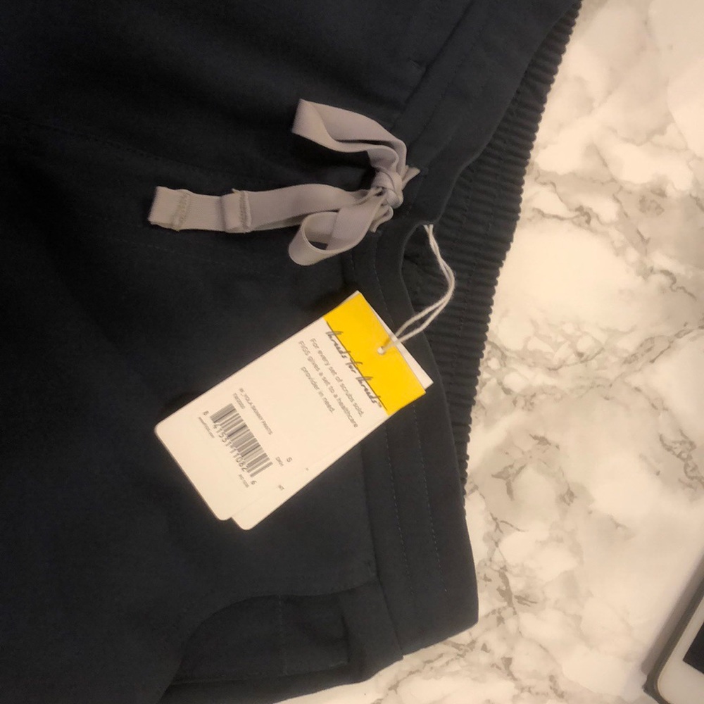 Figs Yola size S Depp Harbor never been worn, NEW